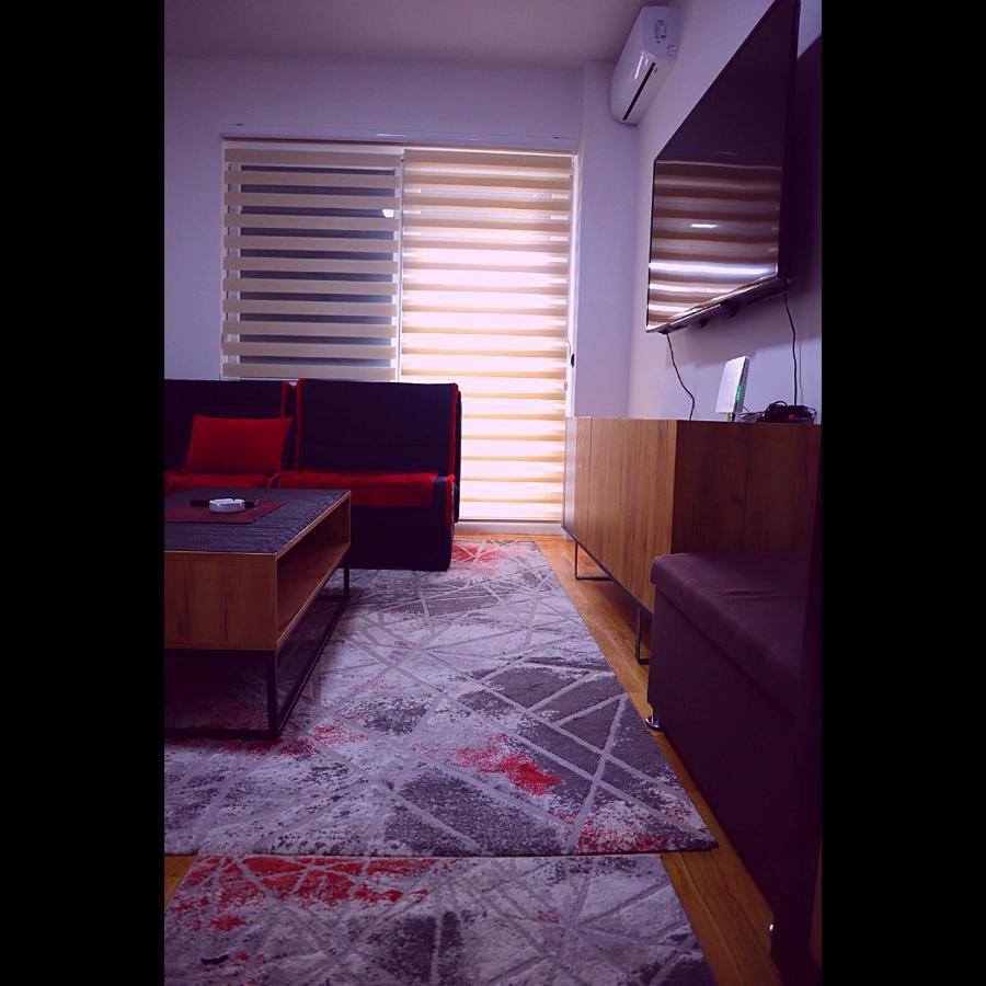 Stan Na Dan Sarajevo Bulevar Apartamento Exterior foto